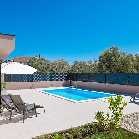 Mindula Zadarvillas Vila Sukosan