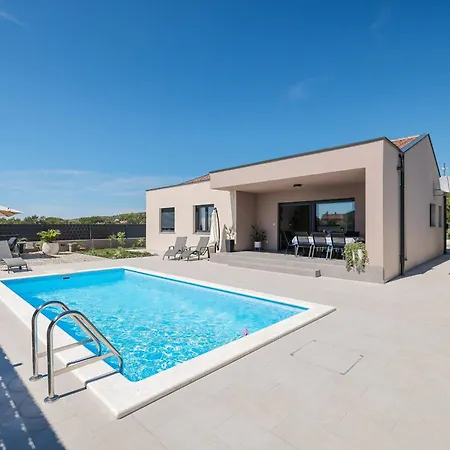 Mindula Zadarvillas