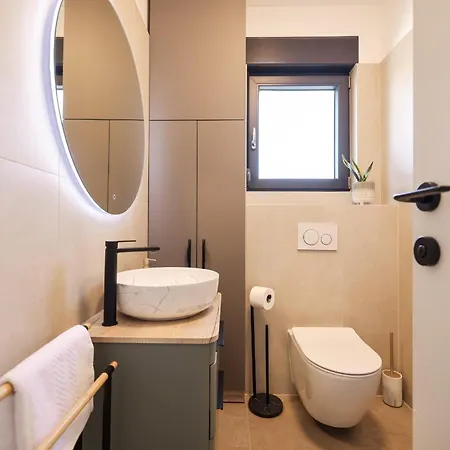 Mindula Zadarvillas * Sukosan