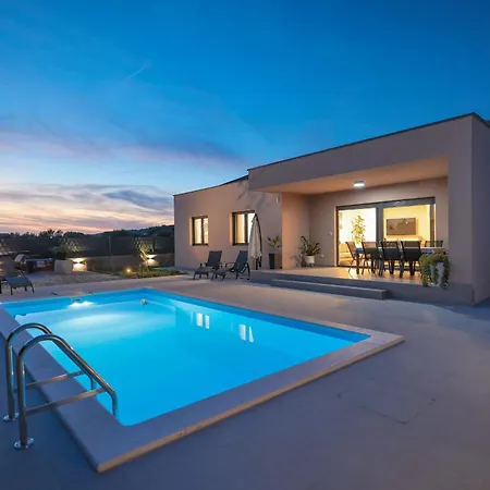 Mindula Zadarvillas Villa *