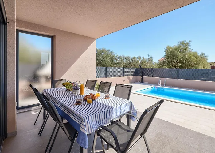 Вилла Mindula Zadarvillas *