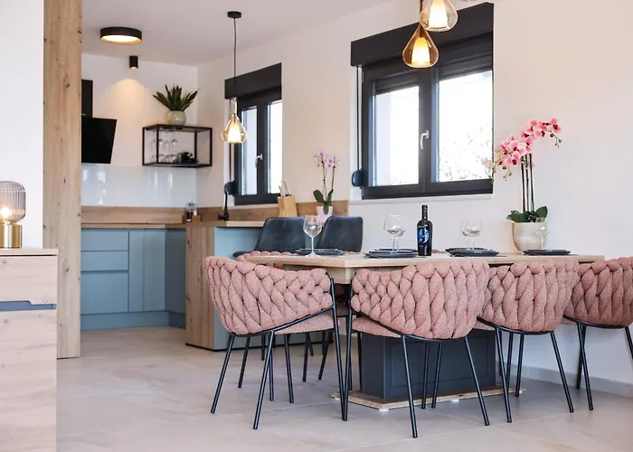 Вилла Mindula Zadarvillas Сукошан