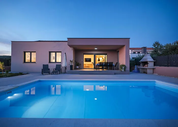 Вилла Mindula Zadarvillas *